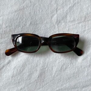 Stylish Tortoiseshell Sunglasses